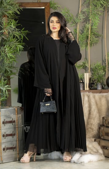 عباية اسود دبل كسرات