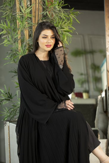 عباية اسود دبل كسرات