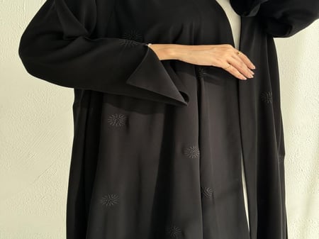 عباية دبل كلوش بتطريز منثور