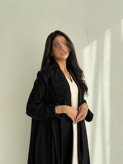عباية تربل كلوش شك من الأمام والخلف