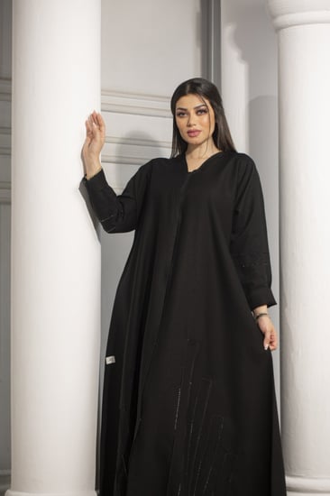 عباية بشك اسود انيق