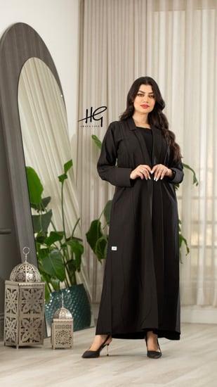 عباية تفته سوداء كلاسيك بياقة