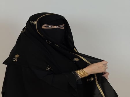 طرحة سيفين ونخله ذهبي