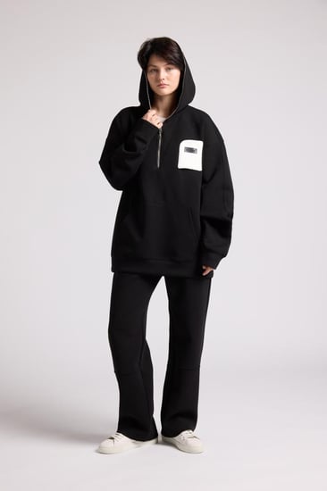 هودي بجيب أمامي أوفرسايز للجنسين - أسود
