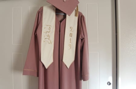 تفصيل عباية تخرّج