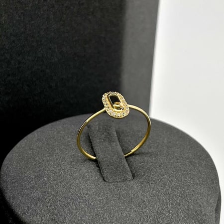 طقم ناعم بتصميم عالمي بزاركون نقي عيار 18
