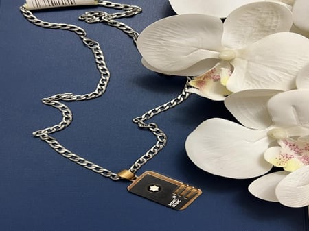 قلادة رجاليه