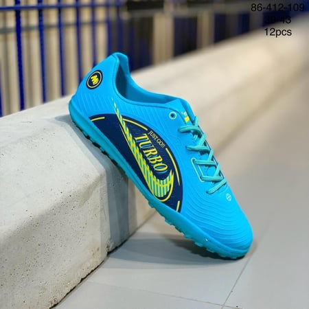 أحذية تربو  كرة قدم