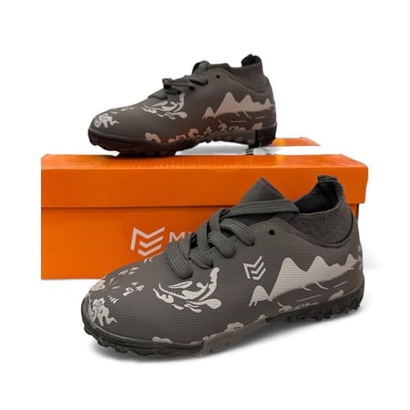 جزم كرة قدم مقاس 29