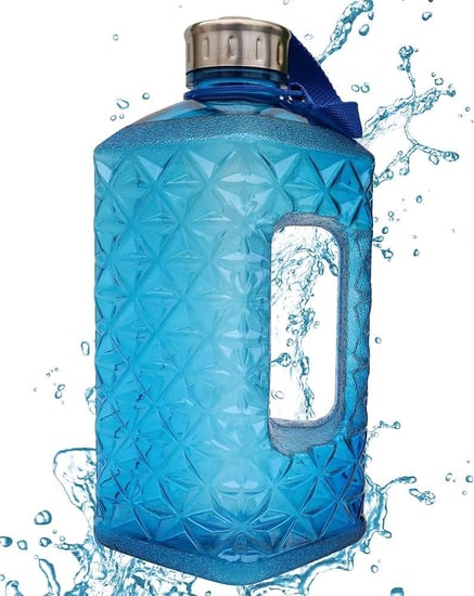 زجاجة ماء ذات تصميم مميز 2.2 لتر