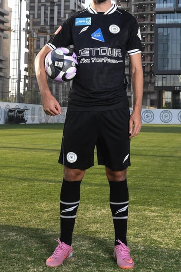 طقم نادي الشباب السعودي