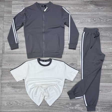 طقم رياضي مدرسي ثلاث قطع