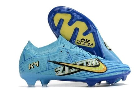 أحذية كرة قدم