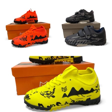 جزم كرة قدم مقاس 30