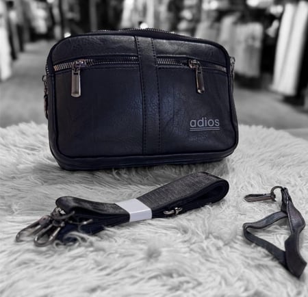 شنطة يد جلدية بتصميم أنيق ومريح