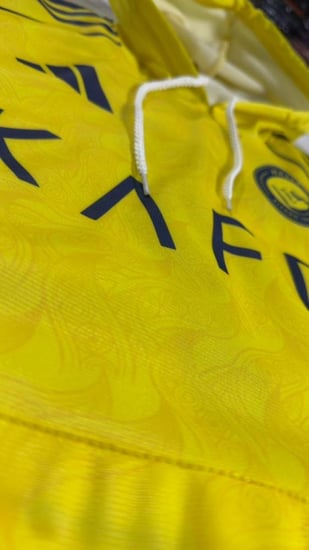 بلوفر النصر