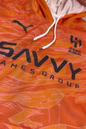 بلوفر الهلال