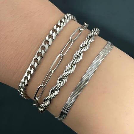 اسورة Basic فضي