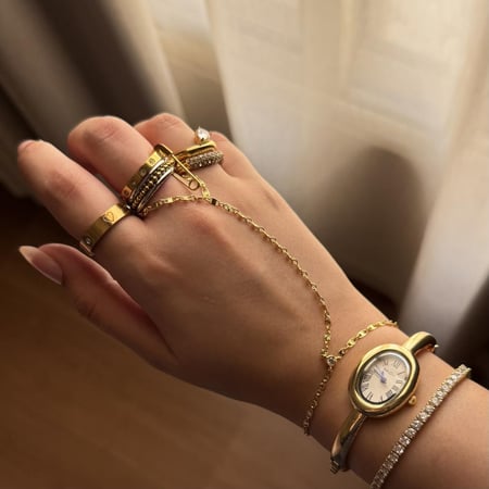 خاتم واسورة متصلة ذهبي سادة | Glint hand chain