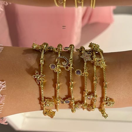 اساور Charms ذهبي