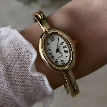 ساعة Loop ذهبي