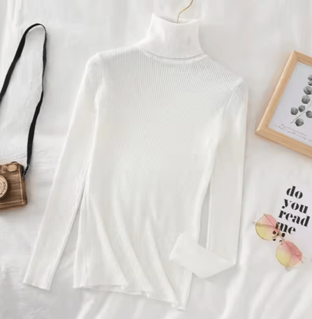 سترة بياقة مدورة ناعمة – أساسية لفصل الخريف والشتاء 2025 | أناقة دافئة بلمسة كشمير