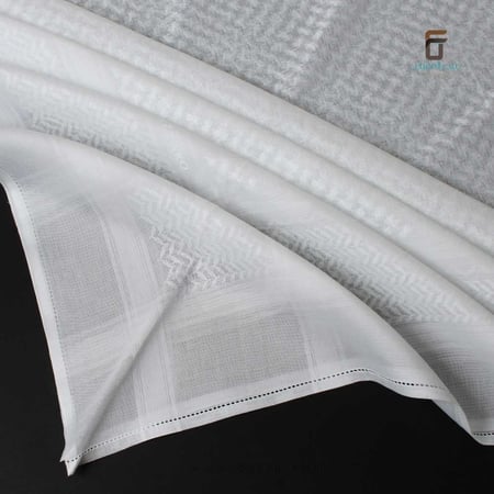 شماغ انجليزي ابيض