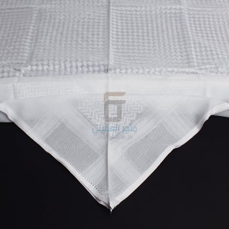 شماغ شيلد ابيض