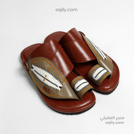 حذاء شرقي شبابي