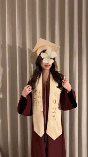 عباية تخرج برغندي 2026