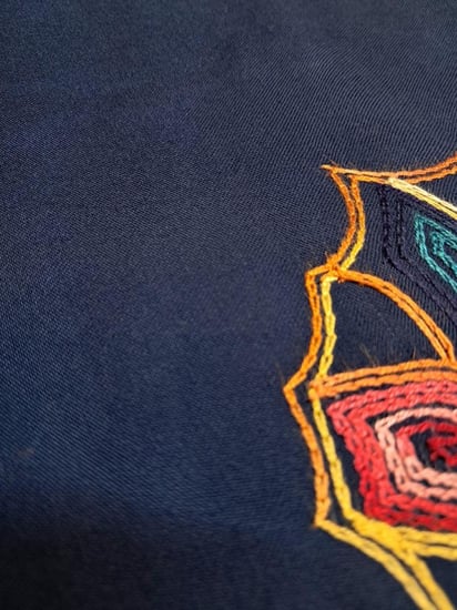 جلابية مطرزه