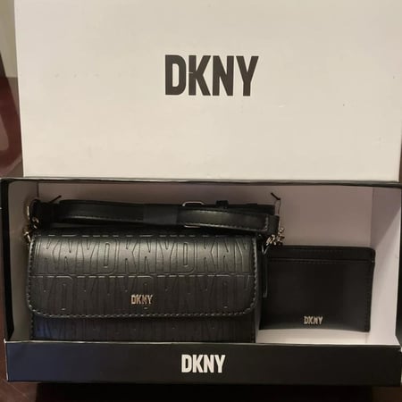 طقم شنطه+محفظه DKNY
