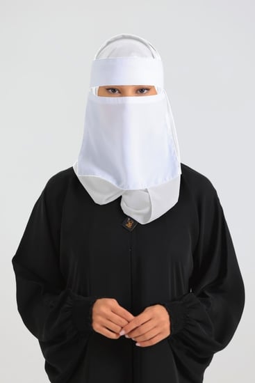 نقاب ابيض مطاط مخفي  - ماركة بدون اسم