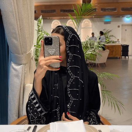 عباية شك بالطرحة والكم