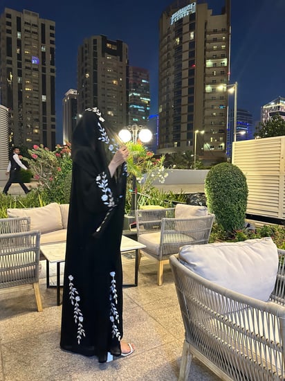 عباية الدلع كله “ قماش ملكي"