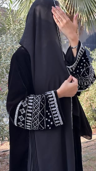 عباية زاهية “ قماش ملكي"