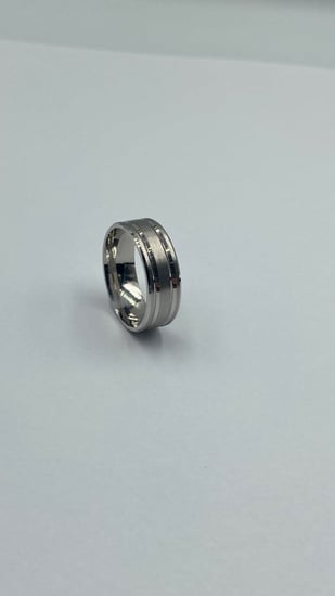 دبلة فضة عريضة