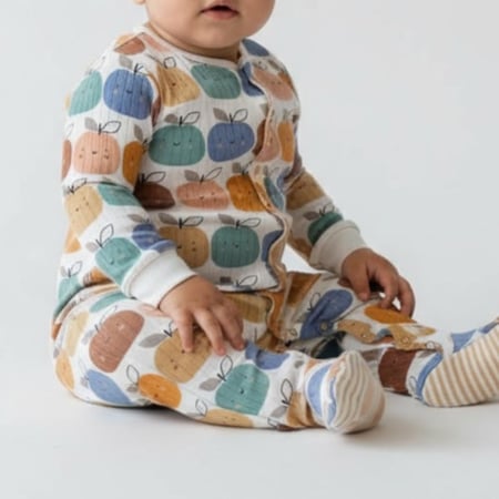 هدية مولود عطور بلانكو للاطفال مع بدلة