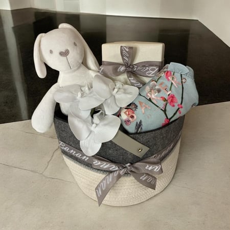 هدية مولودة تيد بيكر