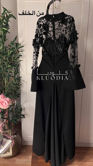 فستان اسود طويل بتل مطرز