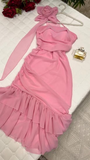 فستان شيفون قصير لون بينك