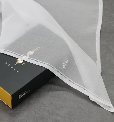 غترة ملكي بيضاء - مقاس 54