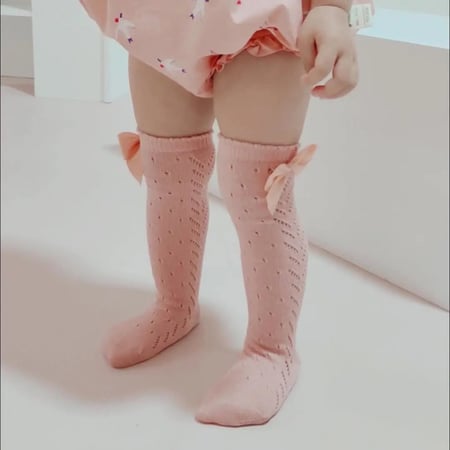 جوارب طويلة مخرمة للمناسبات