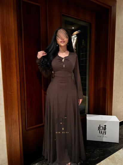 فستان بني ناعم دانتيل للعيد من كولكشن فساتين العيد 2026 بتصميم راقي