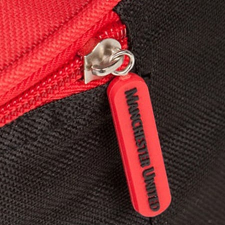 حقيبة مانشستر يونيتد