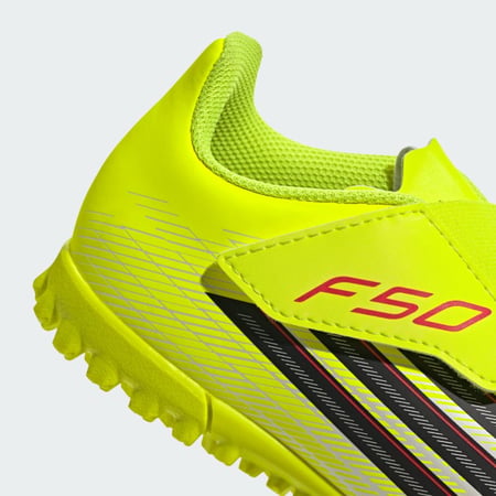 حذاء أديداس F50 كلوب تي أف