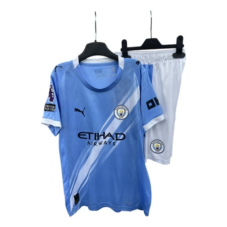 طقم نادي مانشستر سيتي مع الشورت