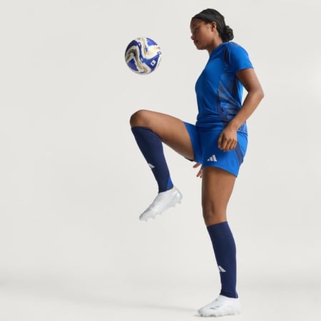 كرة قدم أديداس نهائي كأس العالم للأندية FIFA للمحترفين