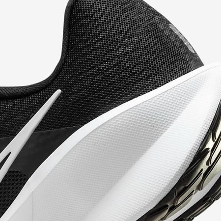 حذاء نايك داون شيفتر 13