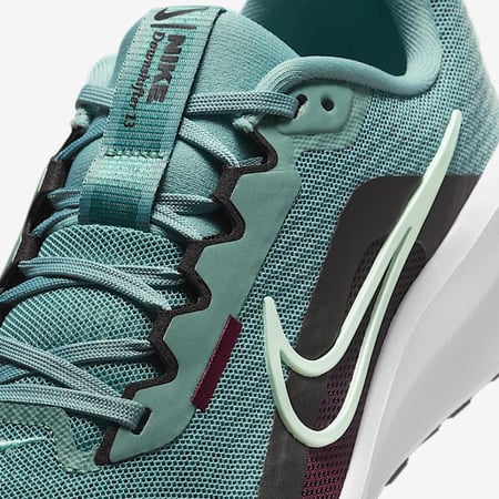 حذاء نايك داون شيفتر 13